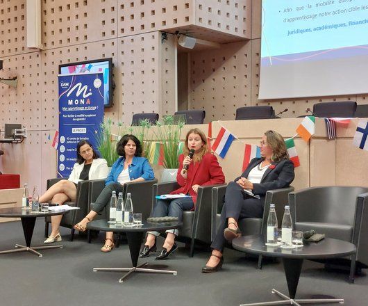 Photo du panel d'intervenants pendant les ErasmusDays